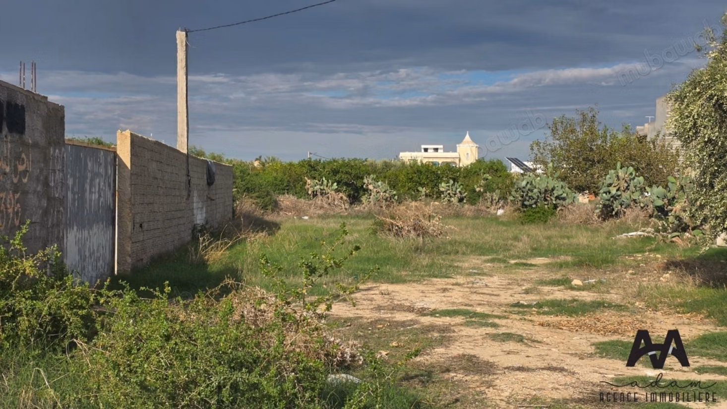 Terrain de 375 m² à Vendre – Béni Khiar