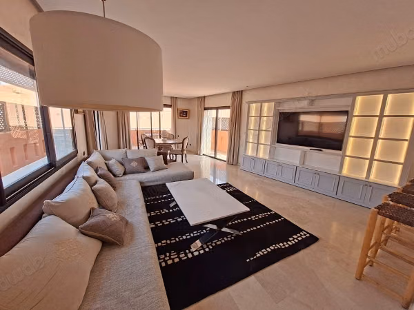 Appartamento atipico con terrazza di 75m²