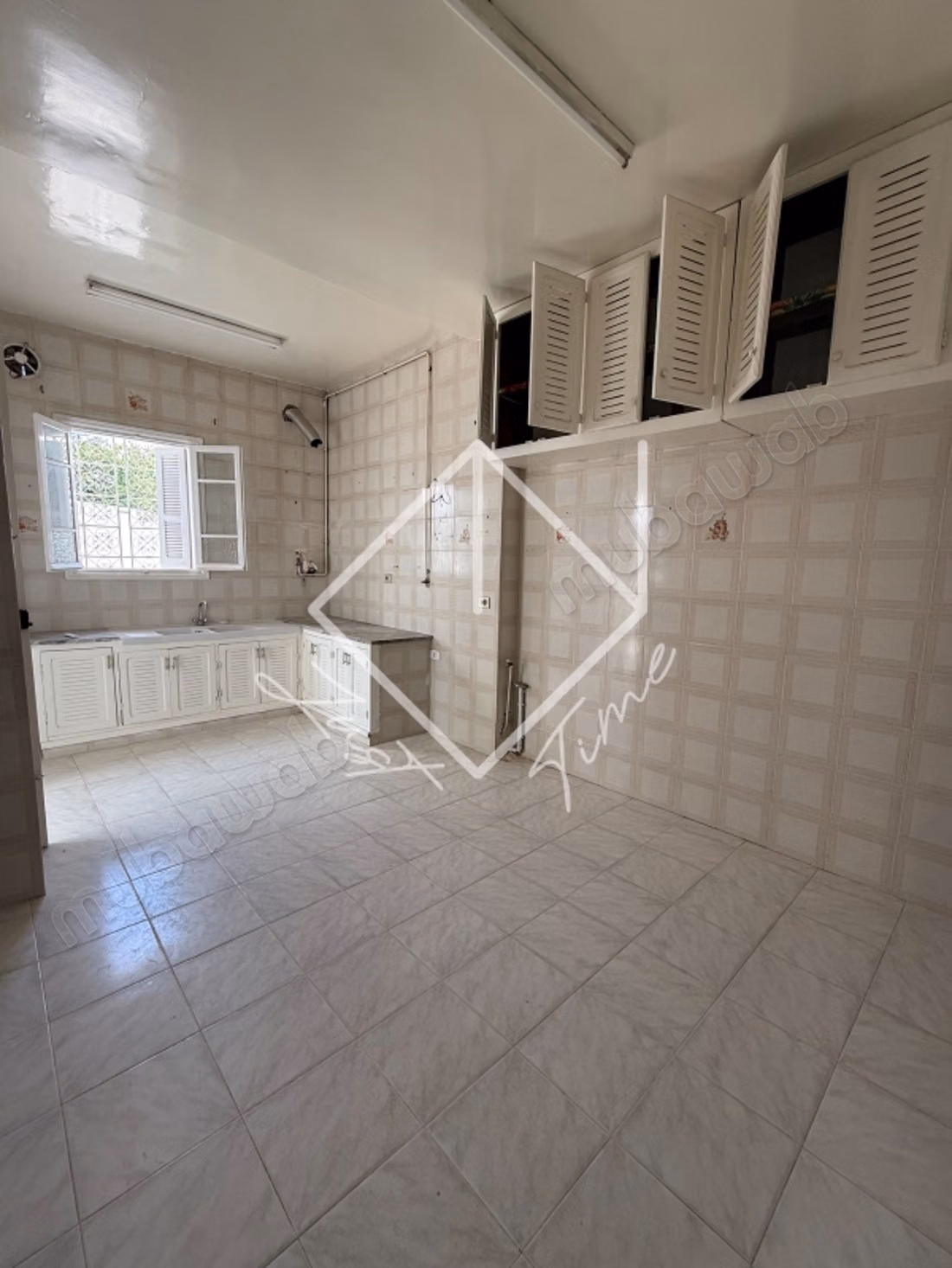 À louer un étage de villa en s2 à cité el ghazela