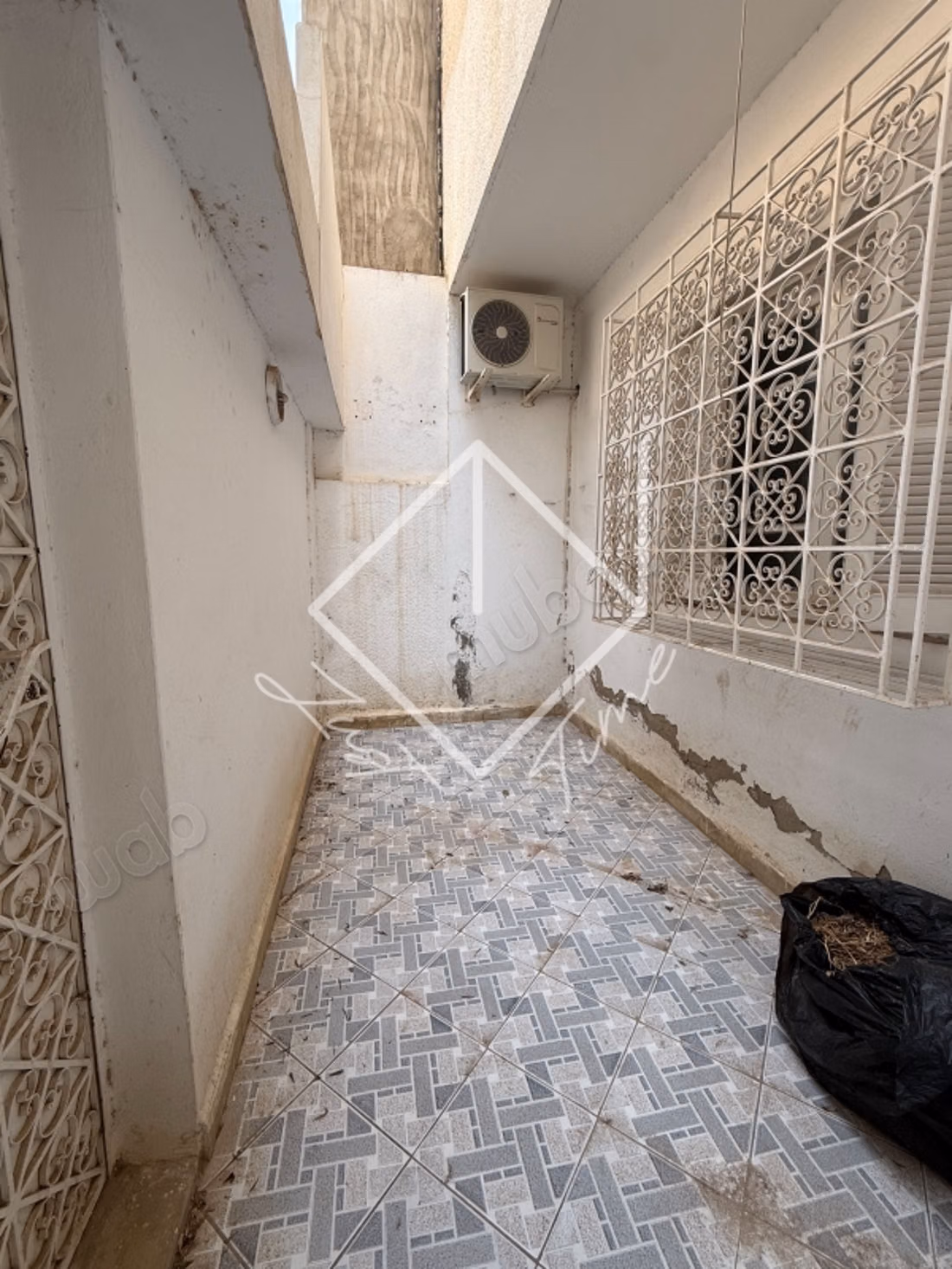 À louer un étage de villa en s2 à cité el ghazela