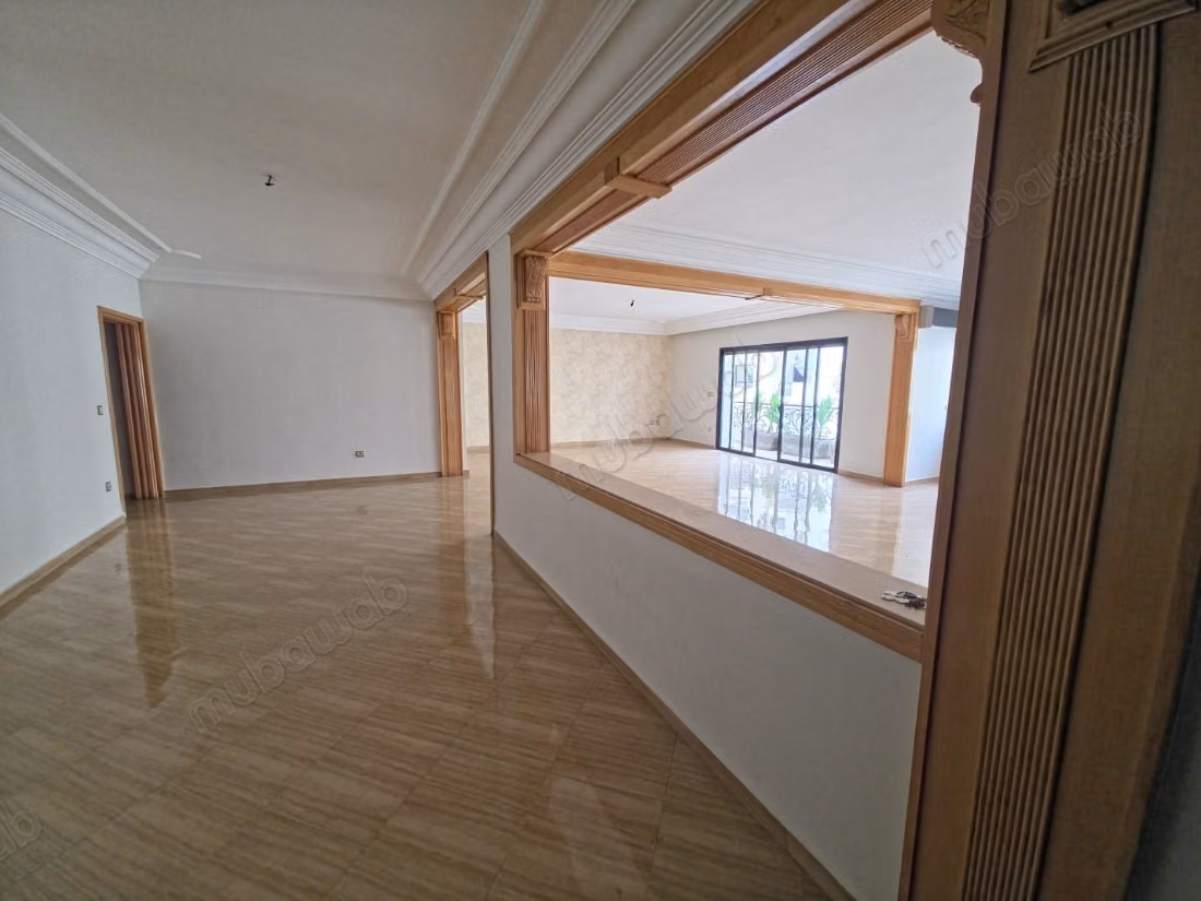 Apartamento en alquiler en Racine. Superficie total 248 m². Puerta blindada y residencia segura