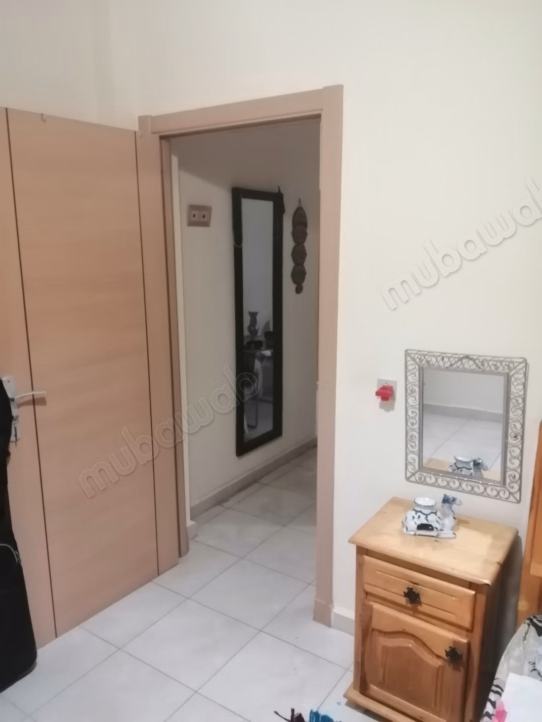 Superbe appartement à louer à Andalous. 
Superficie 65 m². 
Meublé