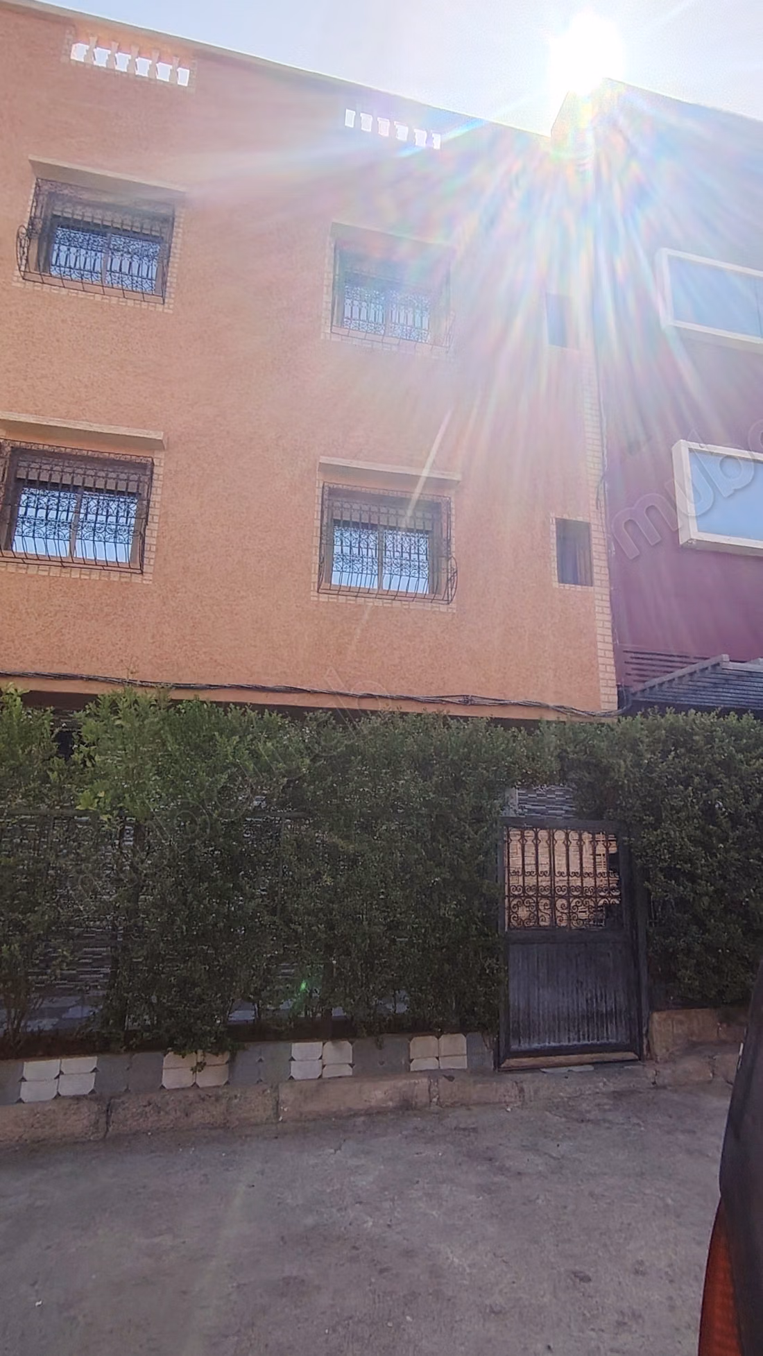 Find your house for sale in Daoudiat. 3 rooms. Satellite dish