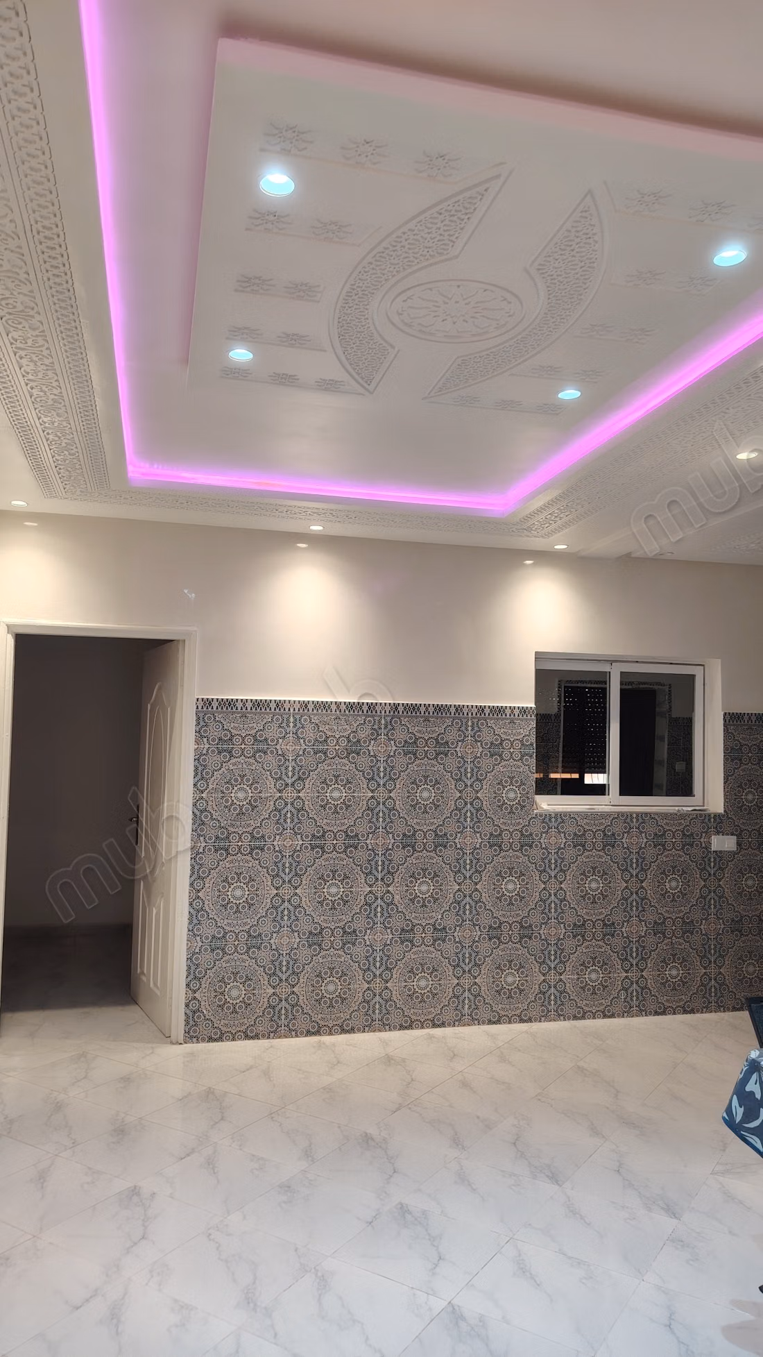 Find your house for sale in Daoudiat. 3 rooms. Satellite dish