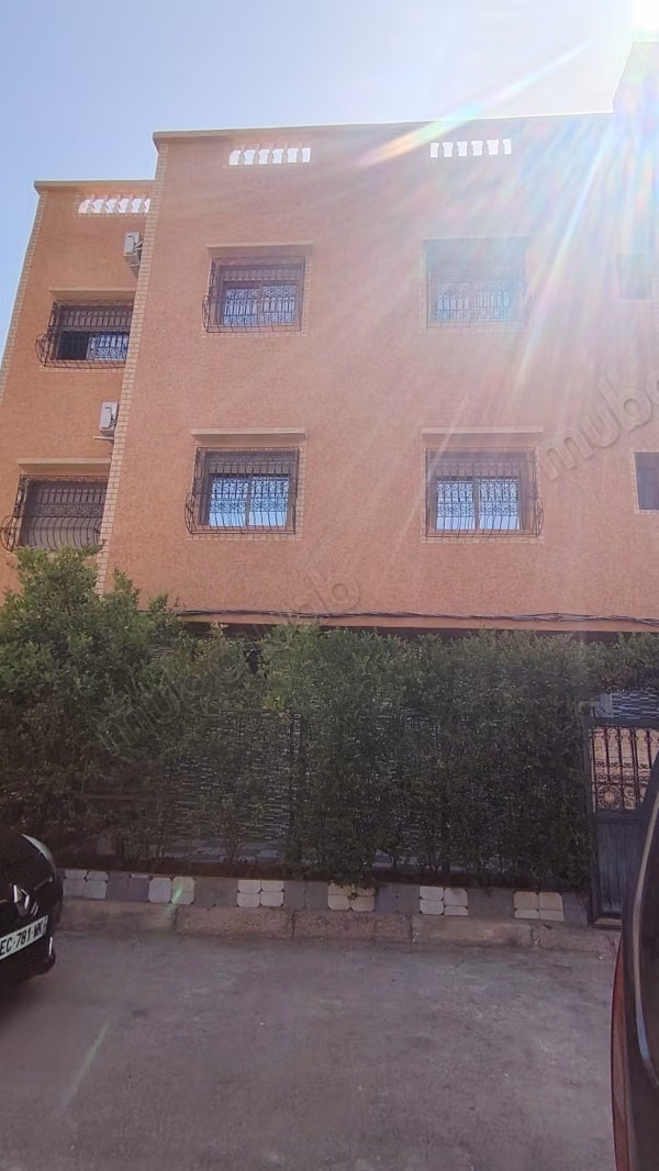 Find your house for sale in Daoudiat. 3 rooms. Satellite dish