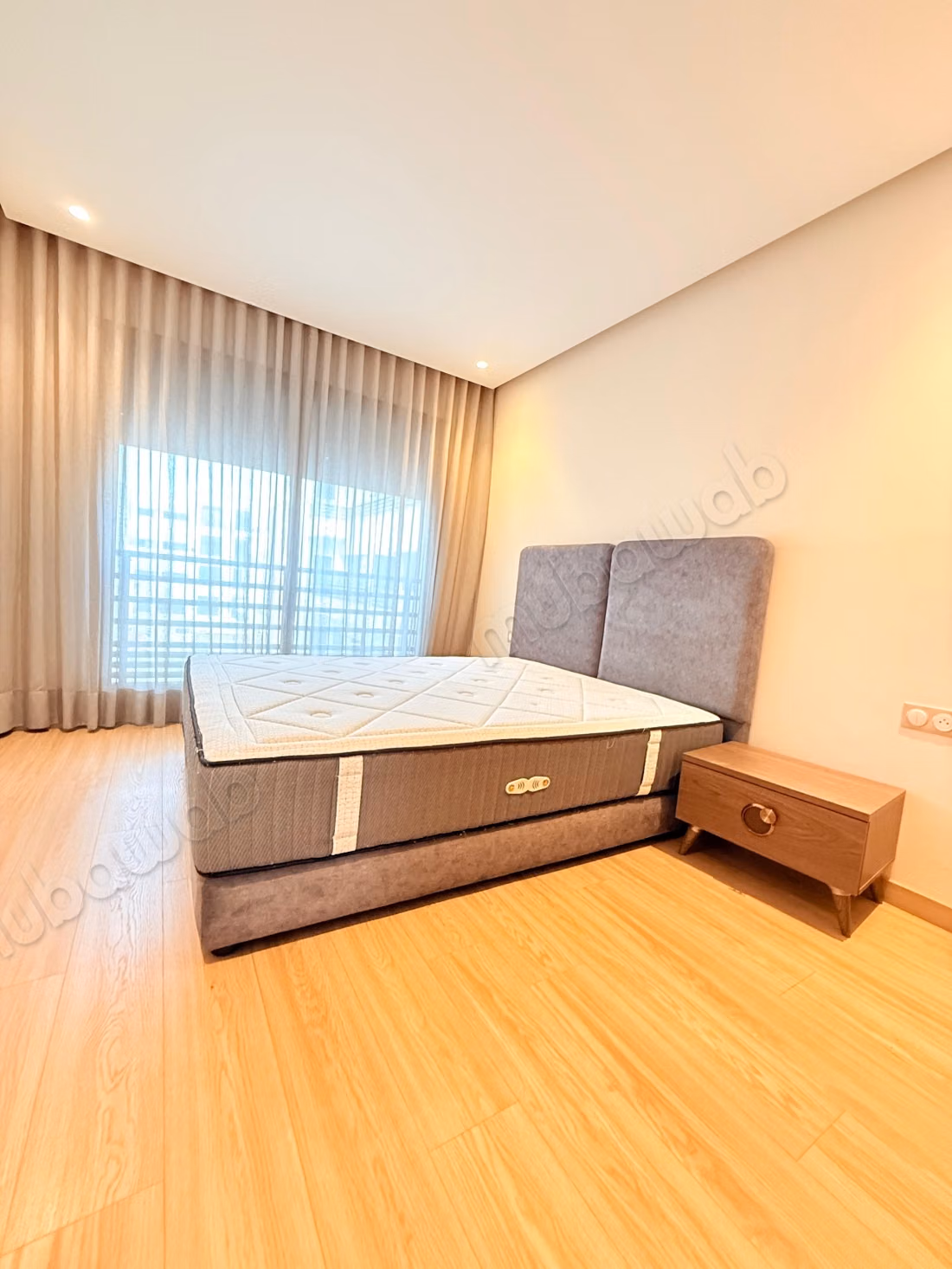 Great apartment for rent in Les princesses. Small area 84 m². Cellar