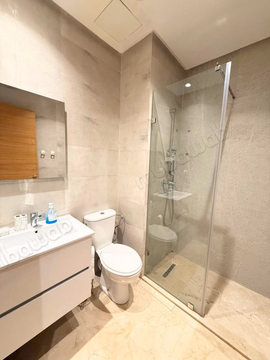 Apartamento en alquiler en Bouaakkaz. Superficie de 102 m². Bien amueblado