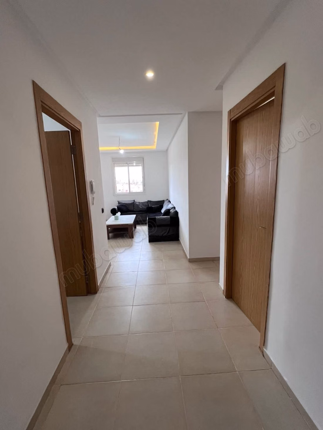 Rent this apartment in Hay Targa. Area 70 m². Pool, air conditioning