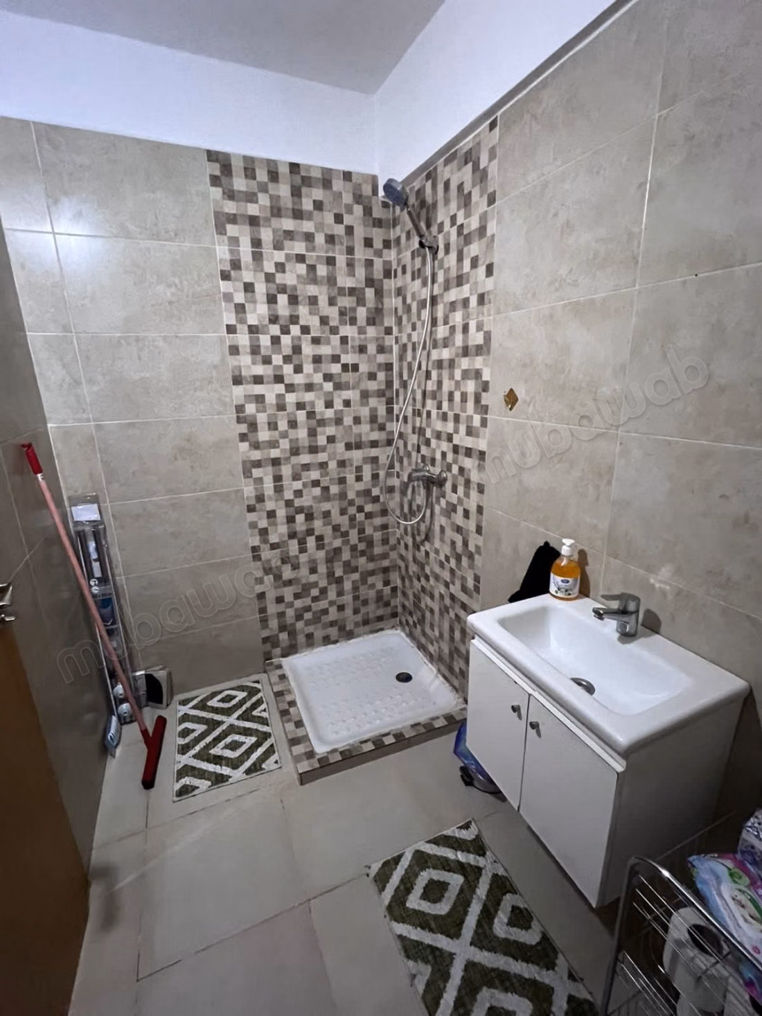 Rent this apartment in Hay Targa. Area 70 m². Pool, air conditioning