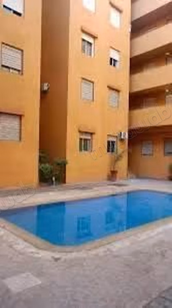 Rent this apartment in Hay Targa. Area 70 m². Pool, air conditioning