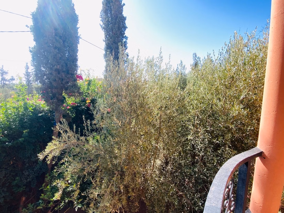 Eccellente villa in vendita a Titrhamza, con un'area di 486 metri quadrati.
