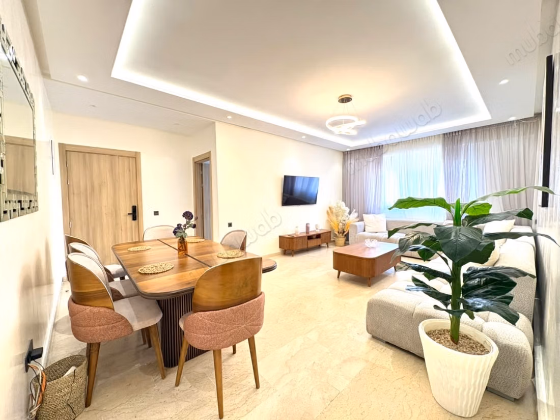 Très bel appartement en location à Founti.
Surface de 120 m².
Meublé