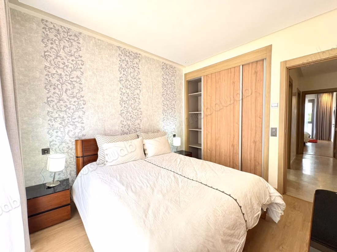 Très bel appartement en location à Founti.
Surface de 120 m².
Meublé