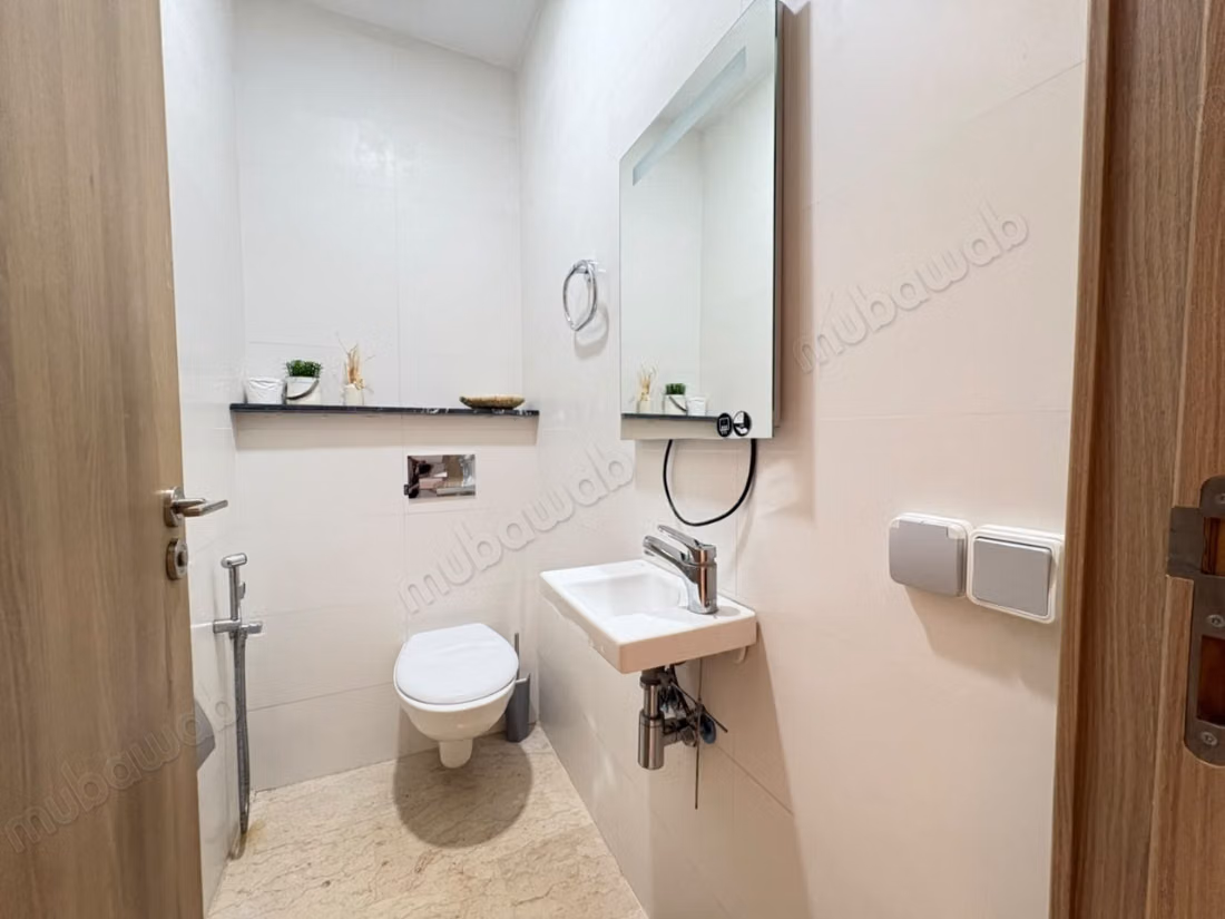 Très bel appartement en location à Founti.
Surface de 120 m².
Meublé