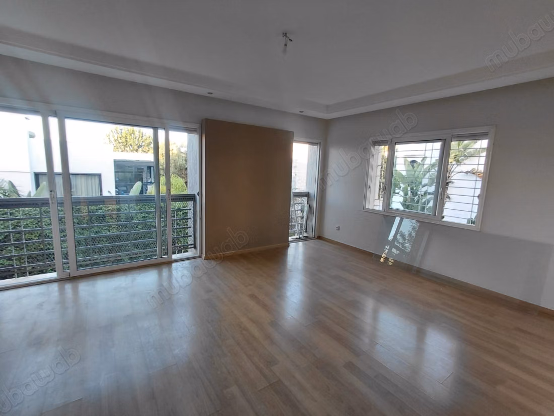 For rent, beautiful empty villa in Ain Diab