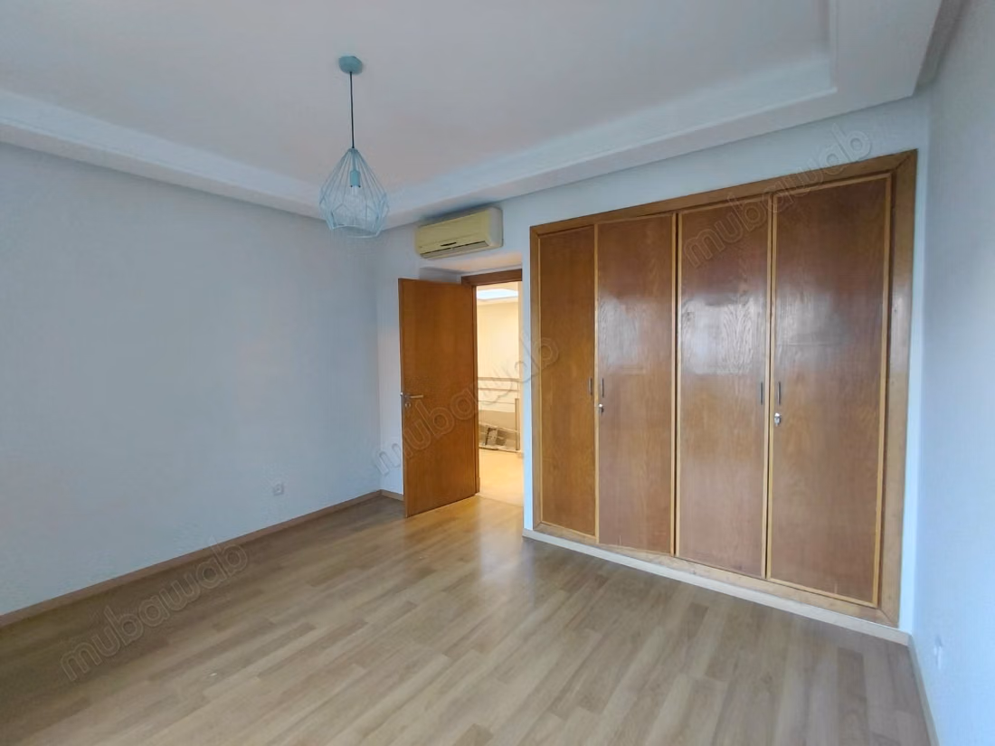 For rent, beautiful empty villa in Ain Diab