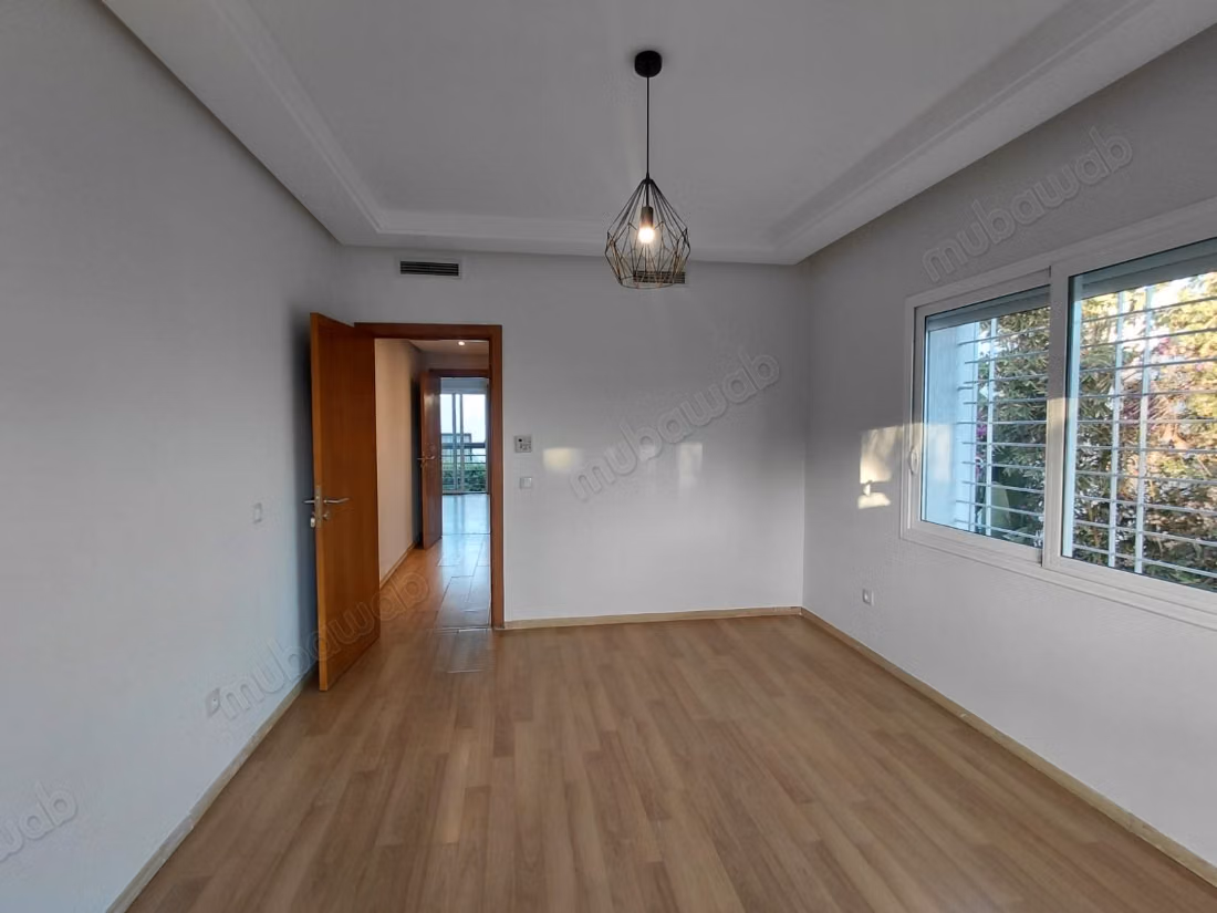 For rent, beautiful empty villa in Ain Diab