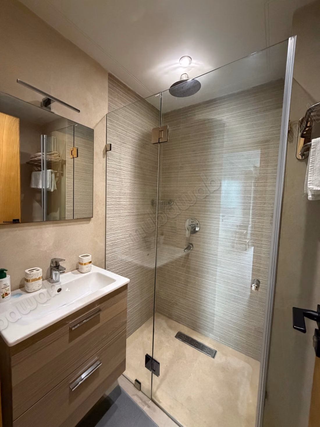 Hermoso apartamento en alquiler en Riyad. Superficie de 80 m². Bien amueblado