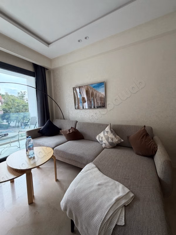 Hermoso apartamento en alquiler en Riyad. Superficie de 80 m². Bien amueblado