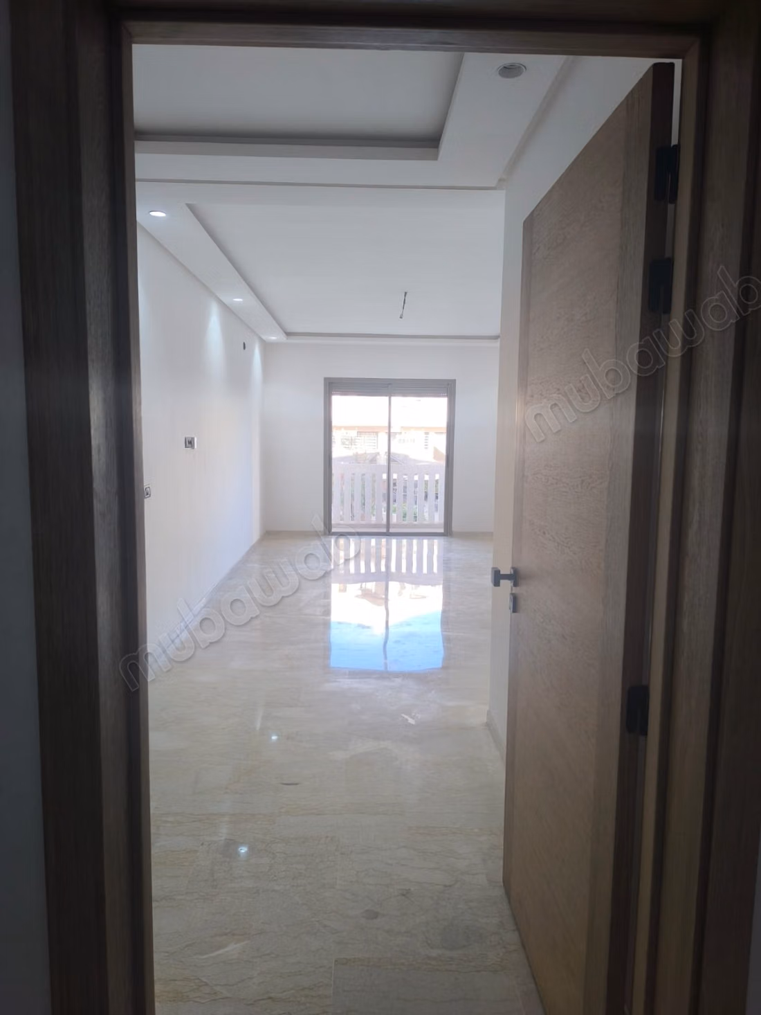 Leeg Appartement Te Huur - Almaz