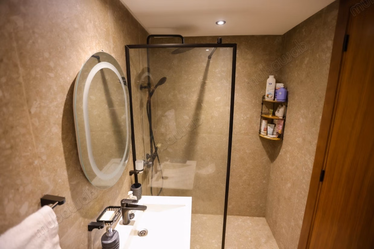 New furnished studio for rent – Ghandi Blvd