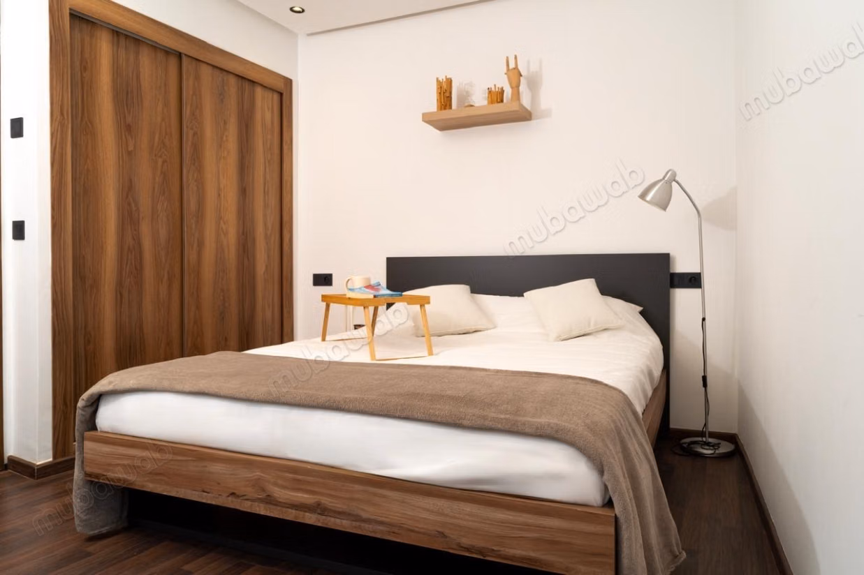 Sell apartment in Les princesses. 
2 large rooms. 
Lift and garage