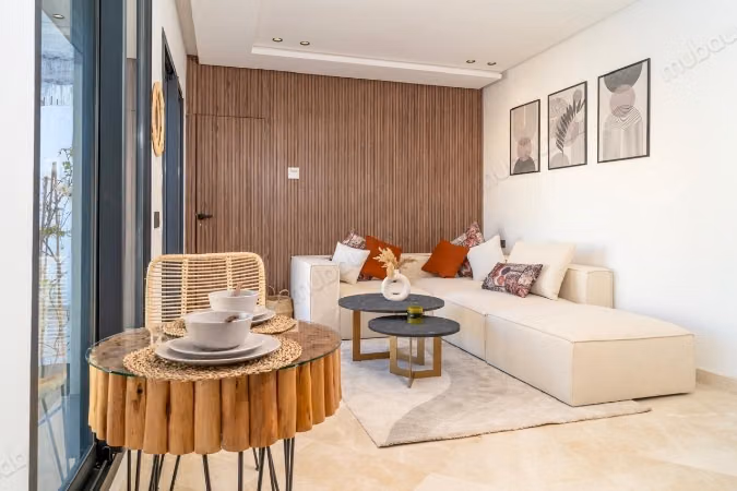 Sell apartment in Les princesses. 
2 large rooms. 
Lift and garage