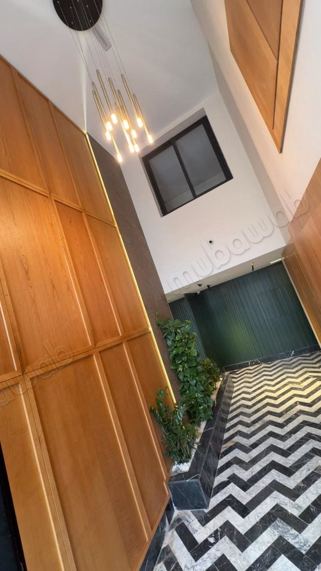Studio non meublé à louer quartier des hôpitaux