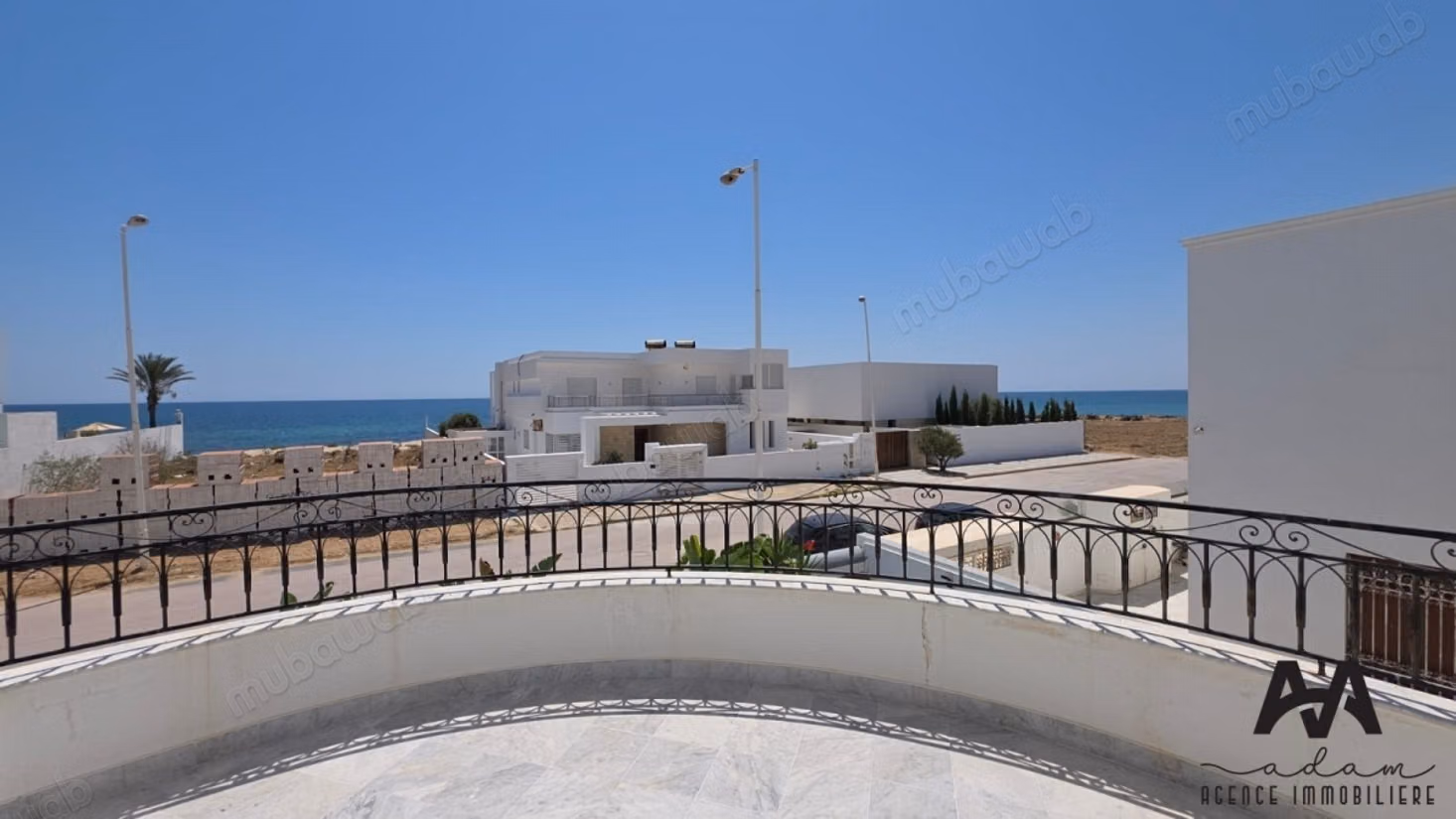 Villa de Style Américain avec Appartement Indépendant