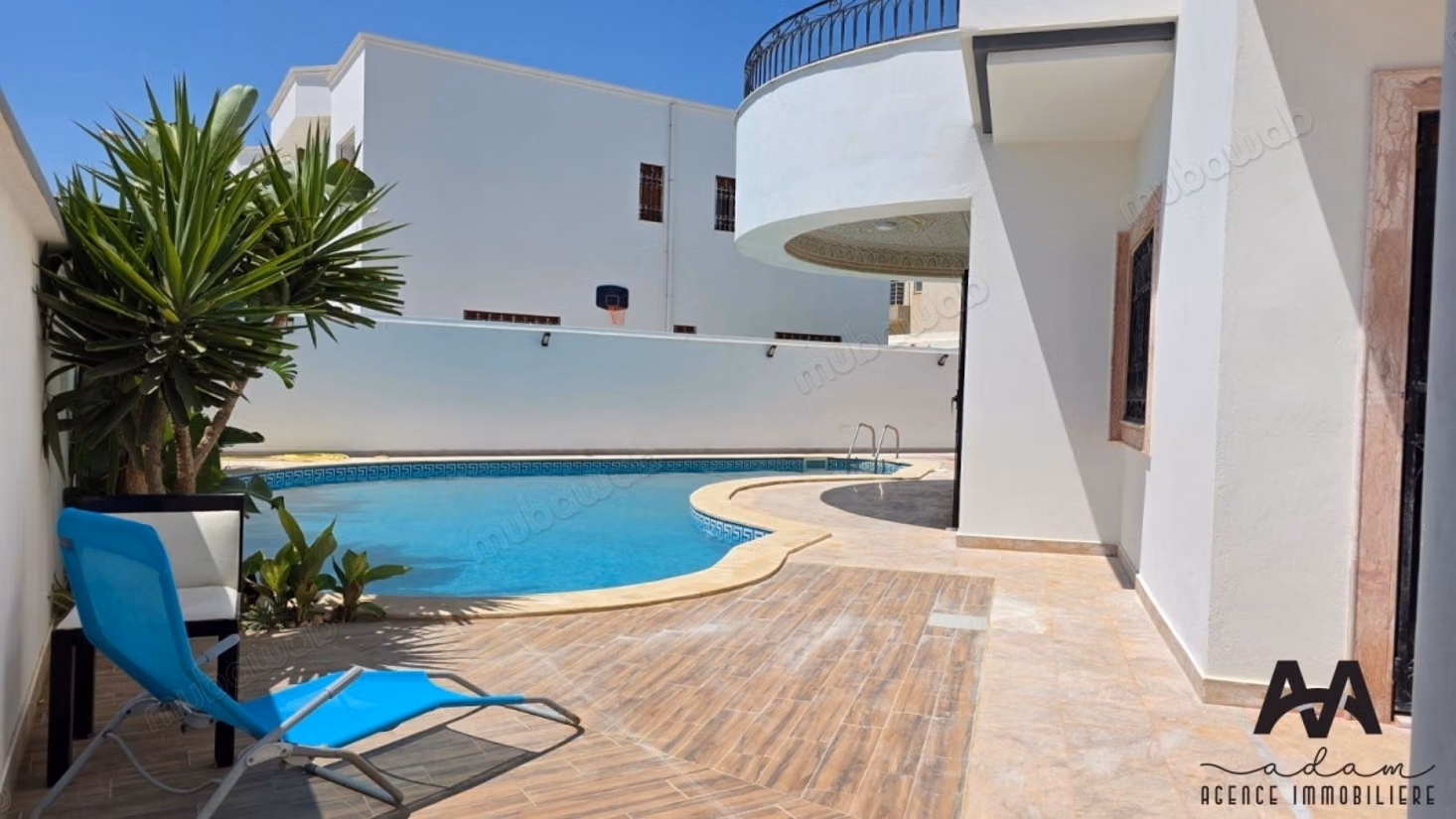 Villa de Style Américain avec Appartement Indépendant