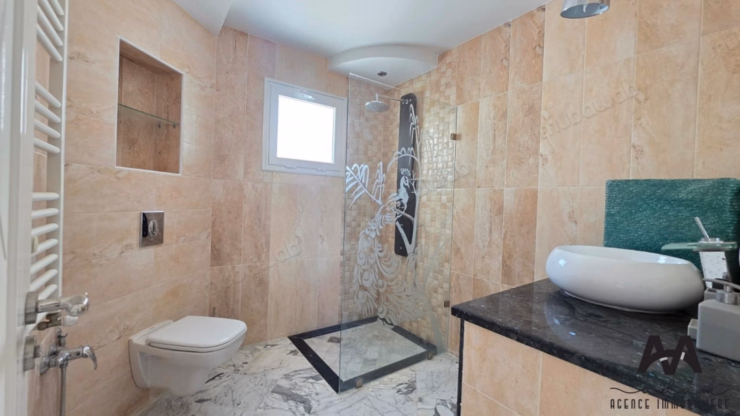 Villa de Style Américain avec Appartement Indépendant