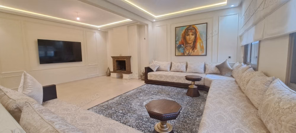 Appartement a vendre sur racine remis a neuf