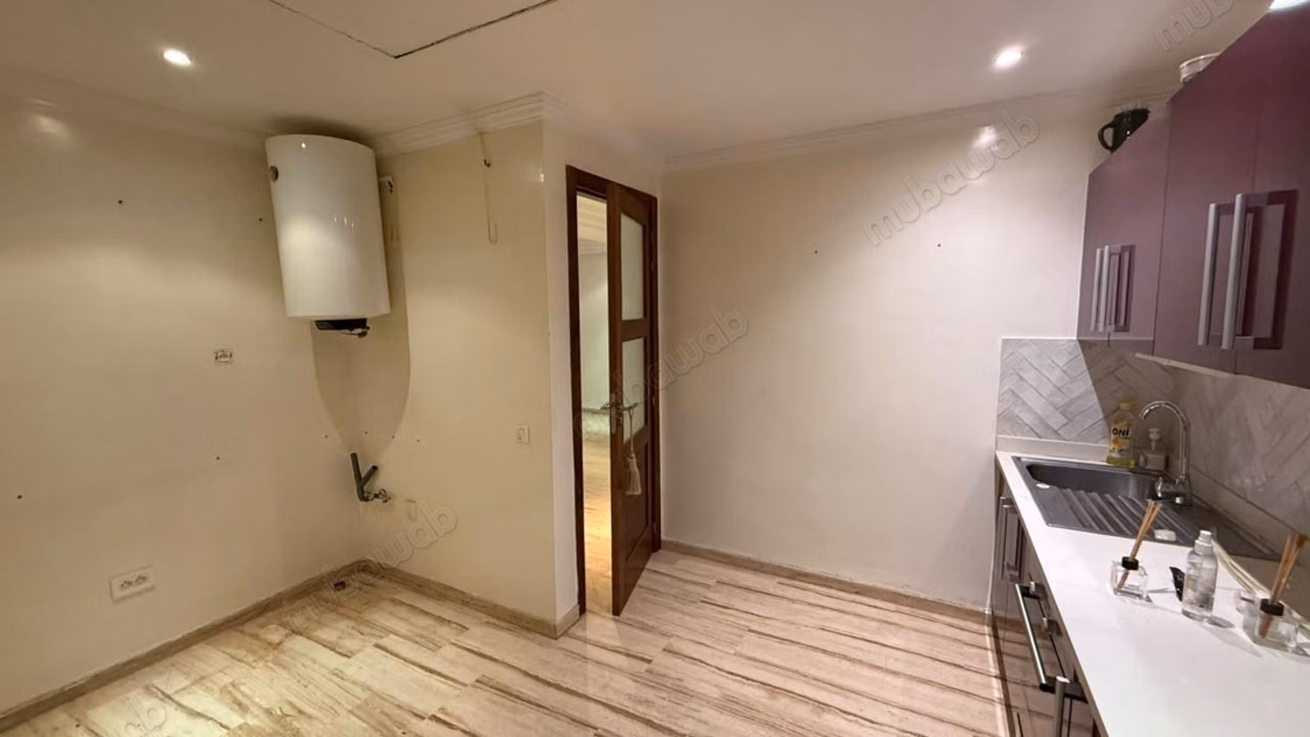 Appartement à louer à Samlalia. 
3 belles chambres. 
Prestation de conciergerie, air conditionné