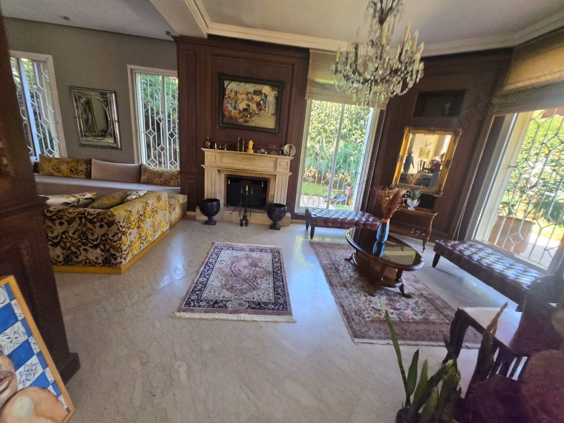 Isolated villa for sale with 4 facades California