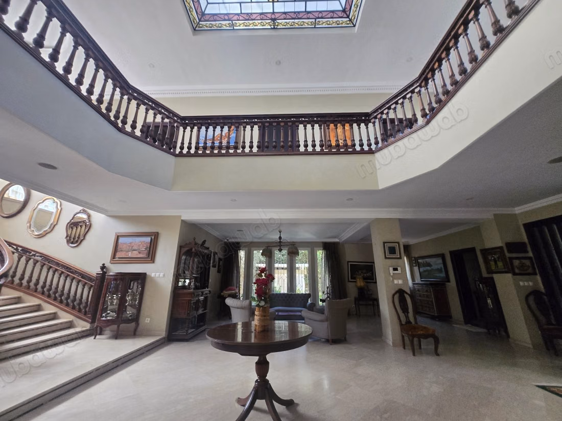 Isolated villa for sale with 4 facades California