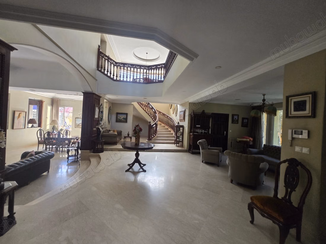 Isolated villa for sale with 4 facades California