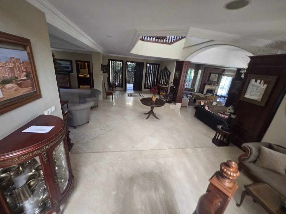 Isolated villa for sale with 4 facades California