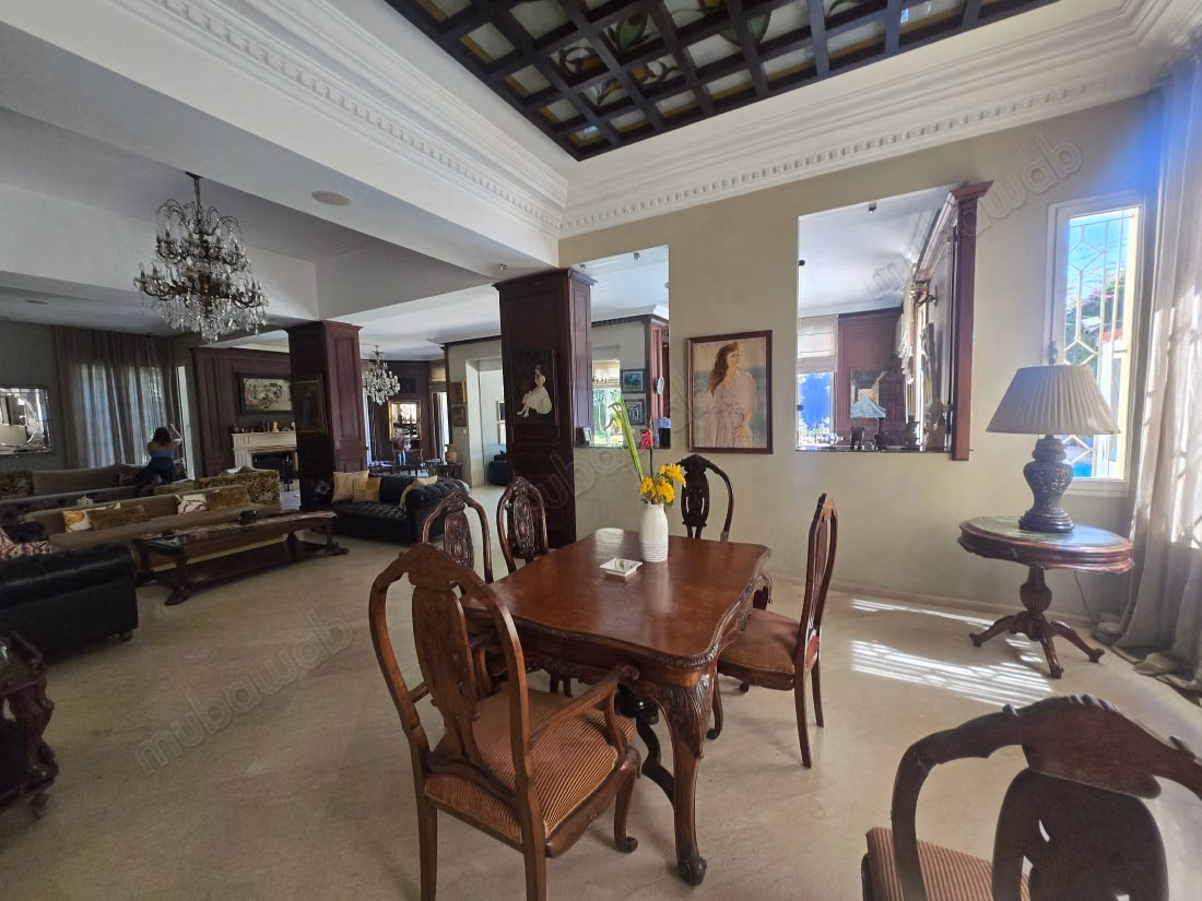 Isolated villa for sale with 4 facades California