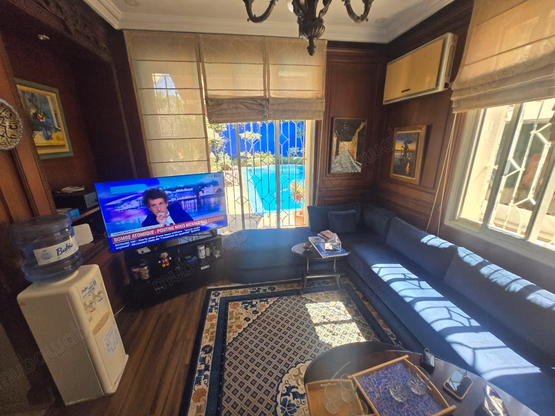 Isolated villa for sale with 4 facades California