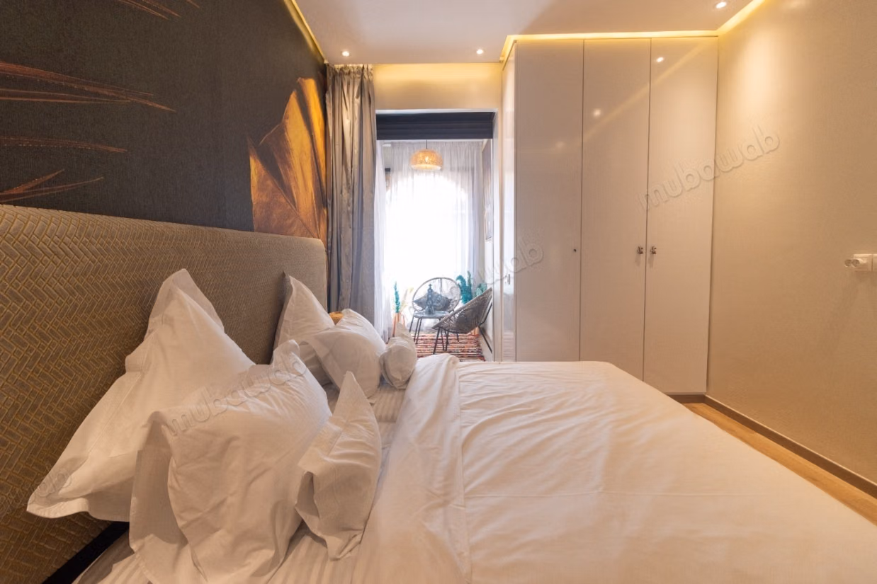 Magnifique appartement meublé dans belle résidence gardée avec piscine