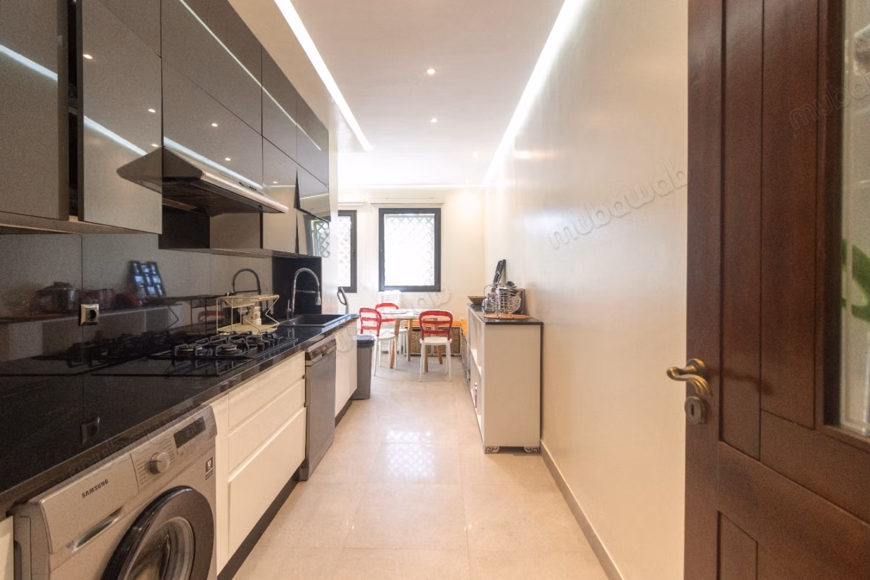 Magnifique appartement meublé dans belle résidence gardée avec piscine