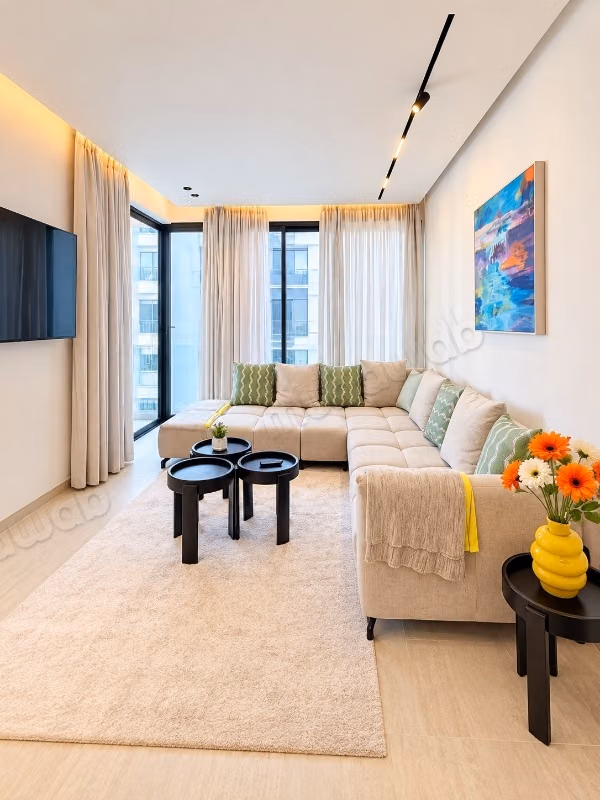 Magnificent new and fully furnished studio