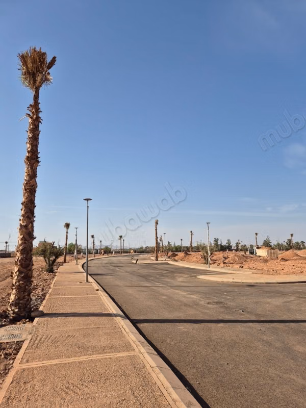 Atlas Golf Resort, 6 km from the Fes road, magnificent serviced land facing south