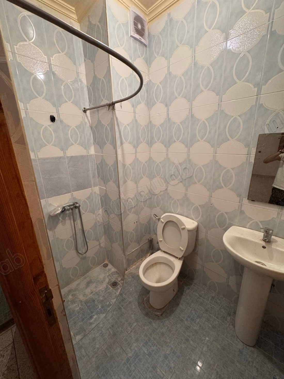 For rent - Villa floor in Ariha