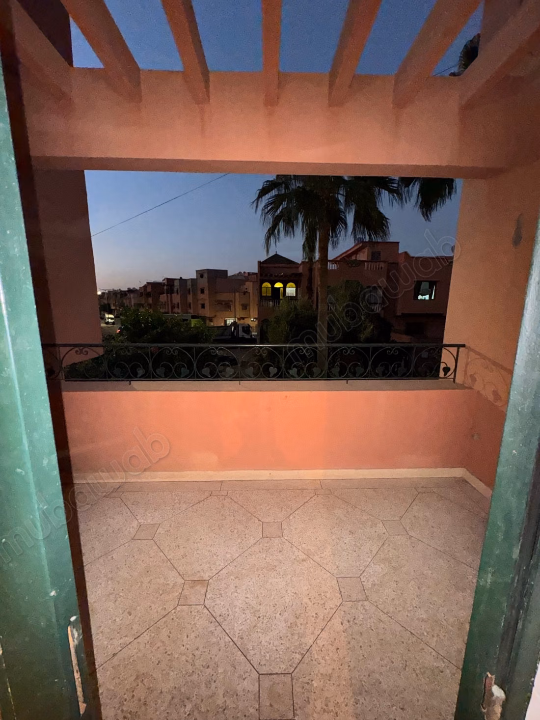 For rent - Villa floor in Ariha