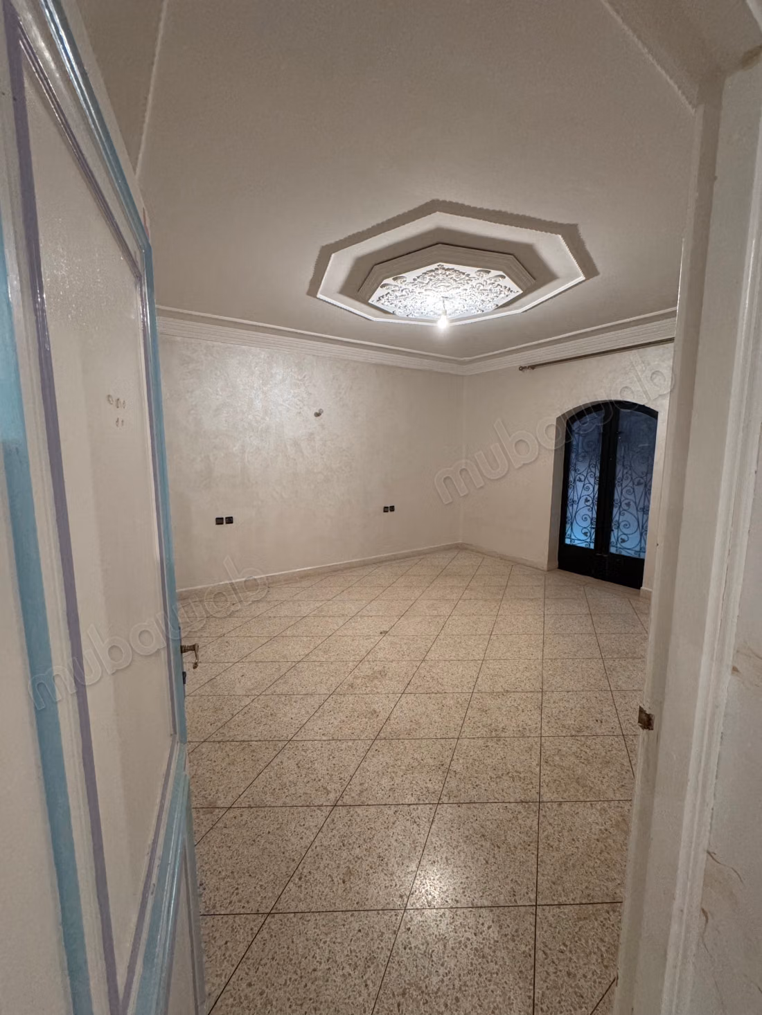For rent - Villa floor in Ariha