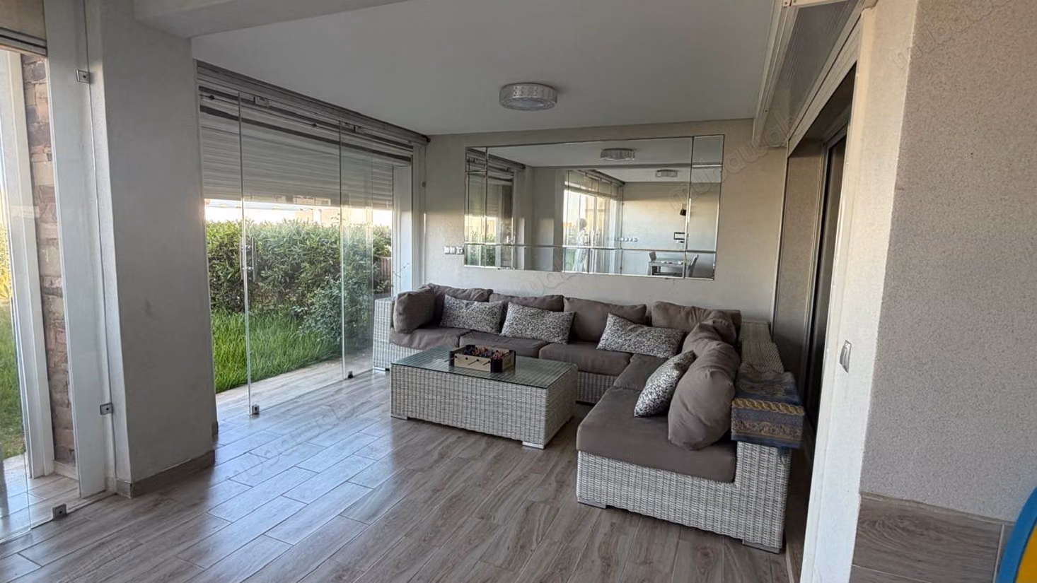 Residenza sicura, appartamento in affitto, 3 camere con vista mare