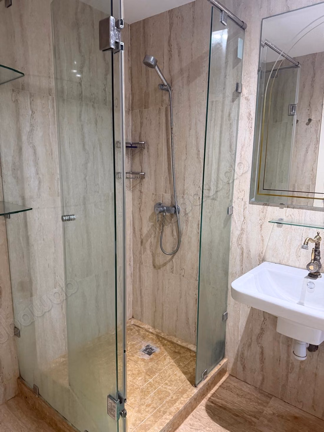 Residenza sicura, appartamento in affitto, 3 camere con vista mare