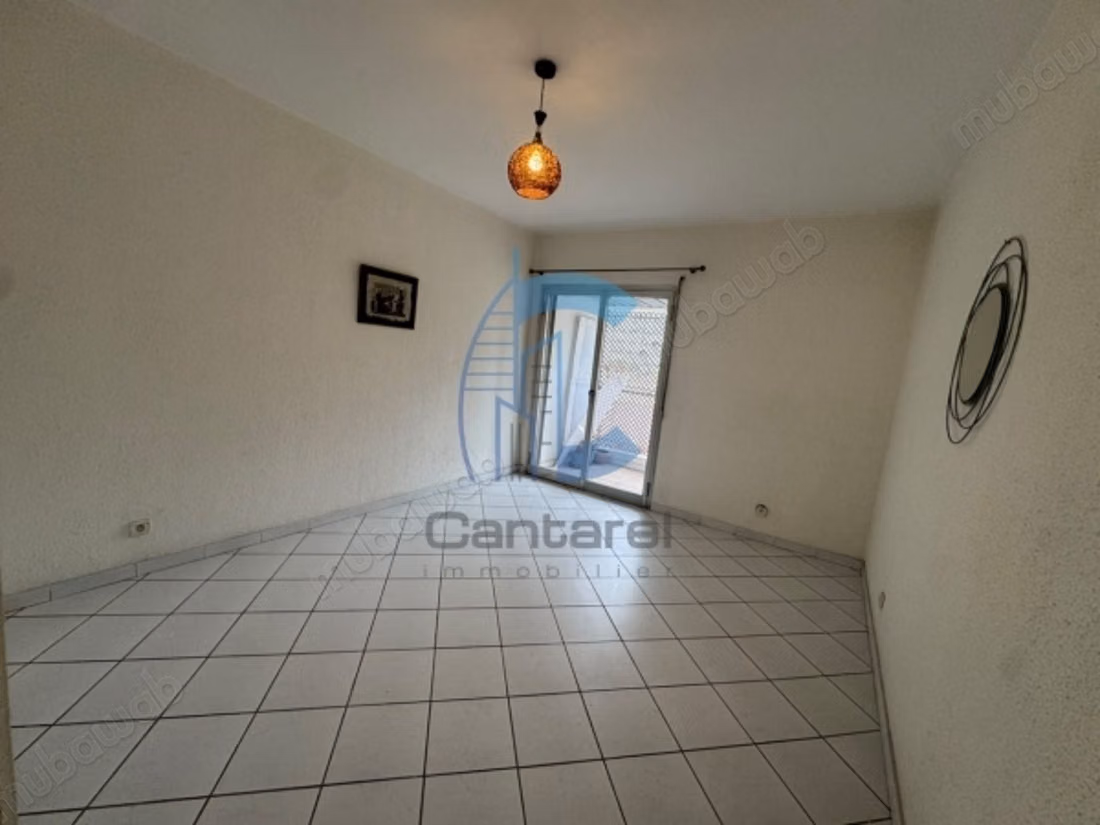Semi-furnished apartment for rent on Bd. Anfa