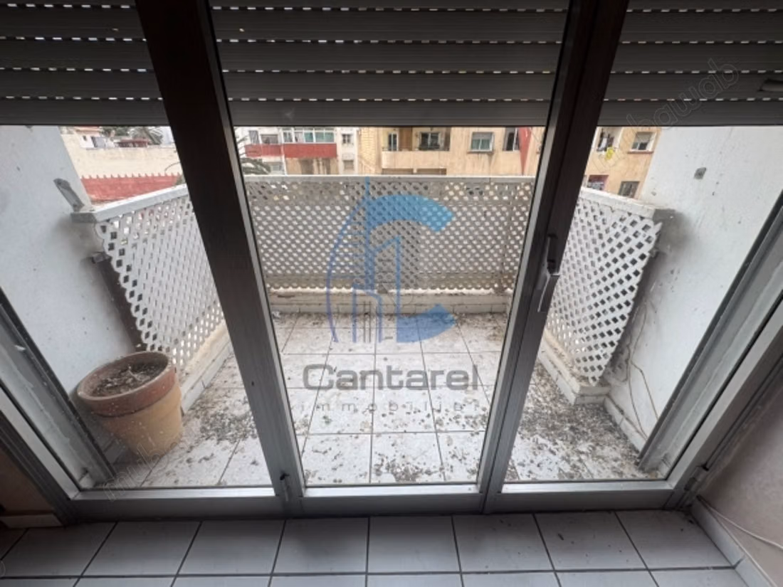 Semi-furnished apartment for rent on Bd. Anfa